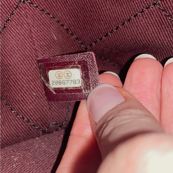 Channel caviar quilted tote, purse with matching pouchlette - Picture 15 of 16